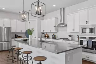 9001 Centurion Path, Austin, TX 78744 - Photo 2