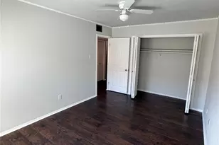 2124 Burton Dr, Austin, TX 78741 - Photo 12