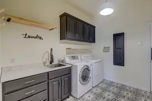 9902 Scenic Bluff Dr, Austin, TX 78733 - Photo 20