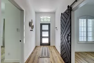 9902 Scenic Bluff Dr, Austin, TX 78733 - Photo 8