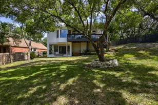 9902 Scenic Bluff Dr, Austin, TX 78733 - Photo 6