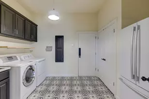 9902 Scenic Bluff Dr, Austin, TX 78733 - Photo 24