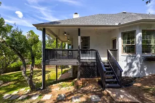 9902 Scenic Bluff Dr, Austin, TX 78733 - Photo 40