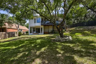 9902 Scenic Bluff Dr, Austin, TX 78733 - Photo 6