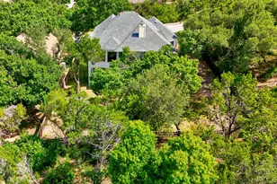9902 Scenic Bluff Dr, Austin, TX 78733 - Photo 38
