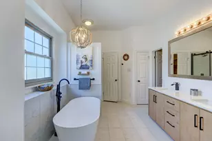 9902 Scenic Bluff Dr, Austin, TX 78733 - Photo 6