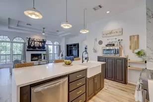 9902 Scenic Bluff Dr, Austin, TX 78733 - Photo 2