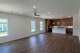7407 Boyd Hvn Dr, Austin, TX 78744 - Photo 2