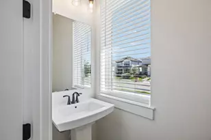 7407 Boyd Hvn Dr, Austin, TX 78744 - Photo 6