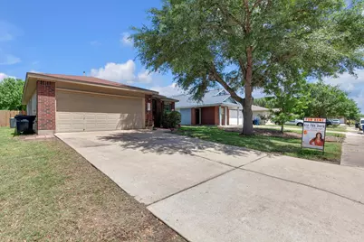 111 David Drive, Hutto, TX 78634 - Photo 2
