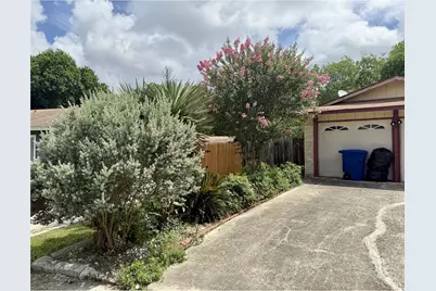 5935 Lake Champlain Street, San Antonio, TX 78233 - Photo 2