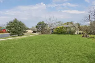6811 Wake Forest Ln, Austin, TX 78723 - Photo 6