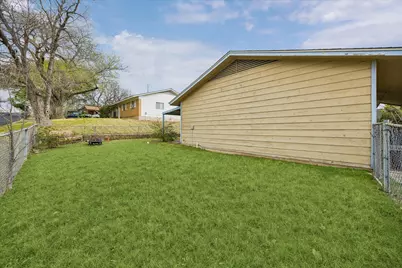 6811 Wake Forest Lane, Austin, TX 78723 - Photo 8