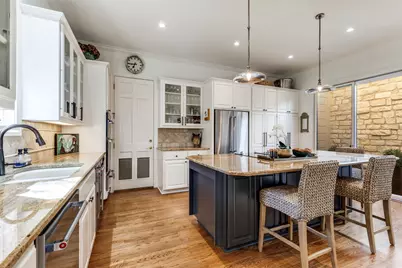 6815 Cougar Run, Austin, TX 78731 - Photo 8