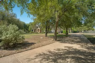 701 Highland Spring Ln, Georgetown, TX 78633 - Photo 4