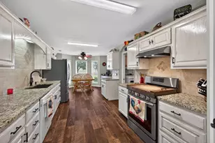 111 Lookout Cir, Hutto, TX 78634 - Photo 12