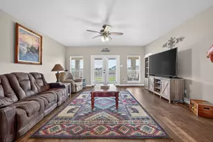 111 Lookout Cir, Hutto, TX 78634 - Photo 8