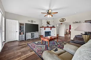 111 Lookout Cir, Hutto, TX 78634 - Photo 10