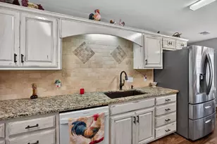 111 Lookout Cir, Hutto, TX 78634 - Photo 14