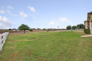 111 Lookout Cir, Hutto, TX 78634 - Photo 36