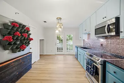 1104 Franklin Drive, San Marcos, TX 78666 - Photo 2