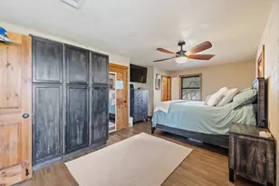 1001 Gravel Pit Rd, Taylor, TX 76574 - Photo 12