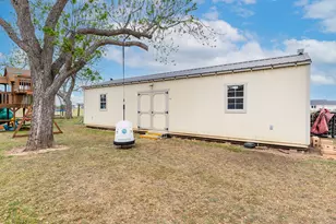 1001 Gravel Pit Rd, Taylor, TX 76574 - Photo 22