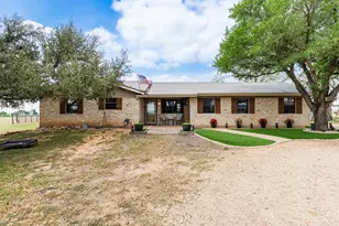 1001 Gravel Pit Rd, Taylor, TX 76574 - Photo 4