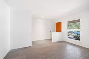 8600 Clarewood Cir, Austin, TX 78758 - Photo 6