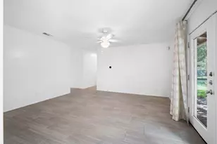 8600 Clarewood Cir, Austin, TX 78758 - Photo 8