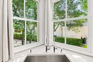 2900 Meandering River Ct, Austin, TX 78746 - Photo 10