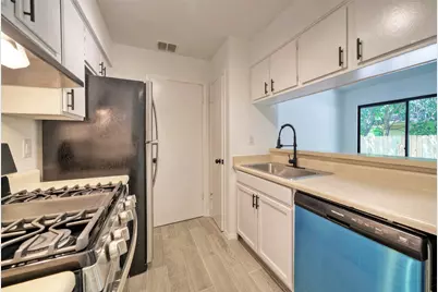 12810 Tomanet Trail, Austin, TX 78727 - Photo 6