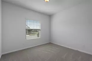 303 Clearlake Dr, Hutto, TX 78634 - Photo 24