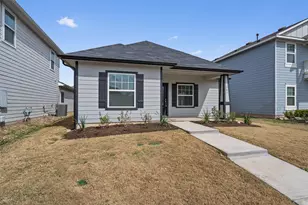303 Clearlake Dr, Hutto, TX 78634 - Photo 2