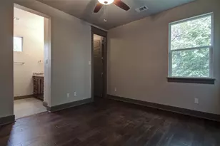 923 E 37th St, Austin, TX 78705 - Photo 28