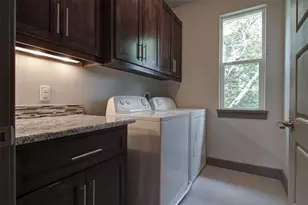 923 E 37th St, Austin, TX 78705 - Photo 30