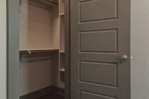 923 E 37th St, Austin, TX 78705 - Photo 24