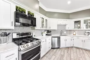 12500 Turkey Ridge Ct, Austin, TX 78729 - Photo 10