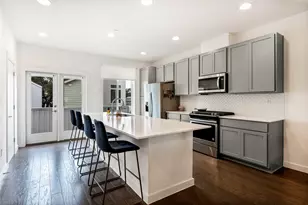 814 N Bluff Dr, Austin, TX 78745 - Photo 1