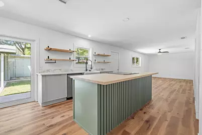 1307 Aspen Street, Lockhart, TX 78644 - Photo 4