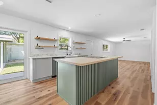 1307 Aspen St, Lockhart, TX 78644 - Photo 4