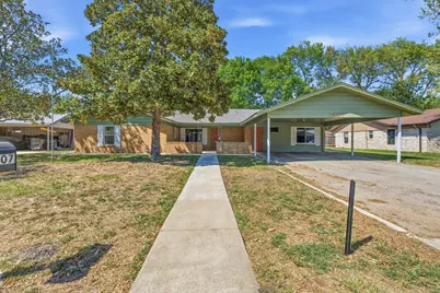 1307 Aspen Street, Lockhart, TX 78644 - Photo 16