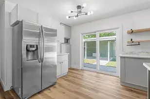 1307 Aspen St, Lockhart, TX 78644 - Photo 6