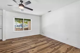 1307 Aspen St, Lockhart, TX 78644 - Photo 22