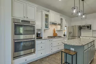 308 Duffy Ln, Austin, TX 78738 - Photo 10