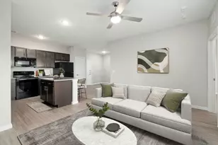 2551 N Guadalupe St, Seguin, TX 78155 - Photo 6