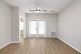 2551 N Guadalupe St, Seguin, TX 78155 - Photo 10