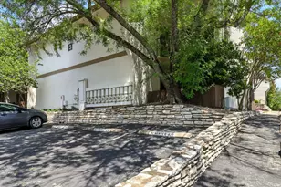 6910 Hart Ln, Austin, TX 78731 - Photo 6