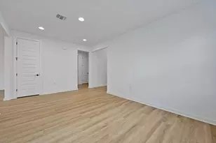 7712 Boyd Hvn Dr, Austin, TX 78744 - Photo 8