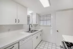 6601 Skycrest Dr, Austin, TX 78745 - Photo 8